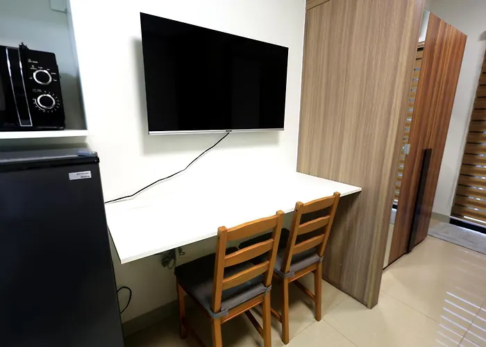 Hotel Modern Living 6 - Moa Pasay With Wifi And Netflix Manila